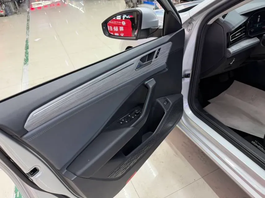 2023 Volkswagen Sagitar 1.4T 150HP L4 7DCT,autocango,china used car exporter,china ev exporter,chinese used car exporter,chinese used ev exporter