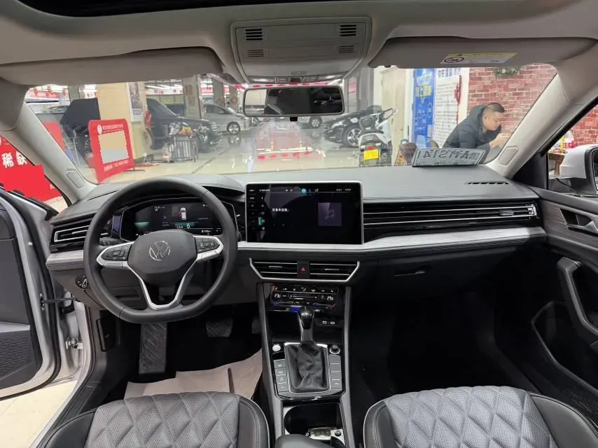 2023 Volkswagen Sagitar 1.4T 150HP L4 7DCT,autocango,china used car exporter,china ev exporter,chinese used car exporter,chinese used ev exporter