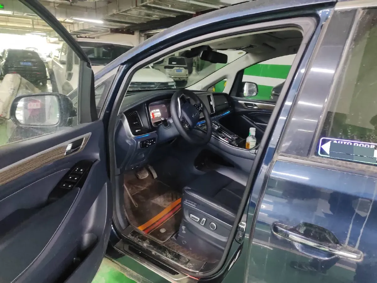 2021 GAC Trumpchi M8 2.0T 252HP L4 8AT,autocango,china used car exporter,china ev exporter,chinese used car exporter,chinese used ev exporter