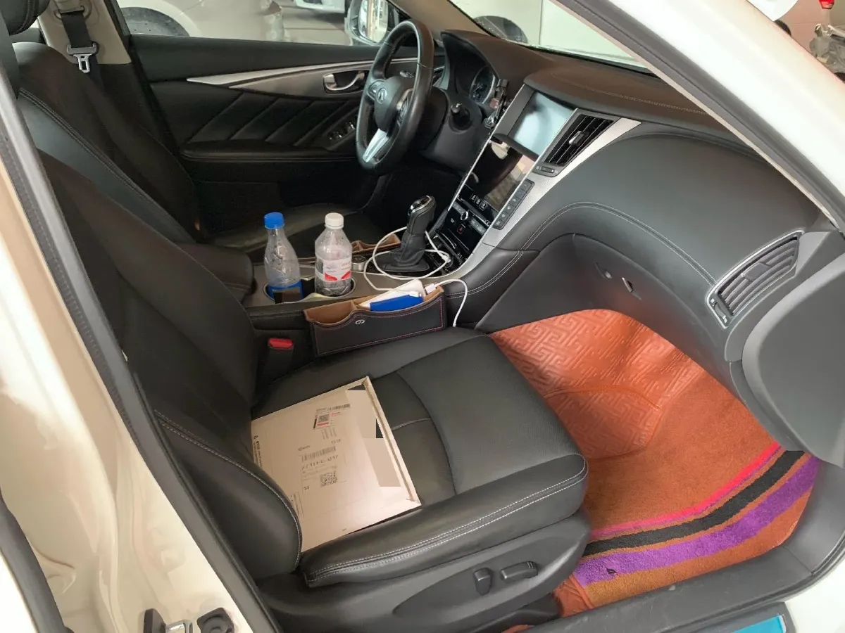 2018 Jeep Grand Commander 2.0T 265HP L4 9AT,autocango,china used car exporter,china ev exporter,chinese used car exporter,chinese used ev exporter