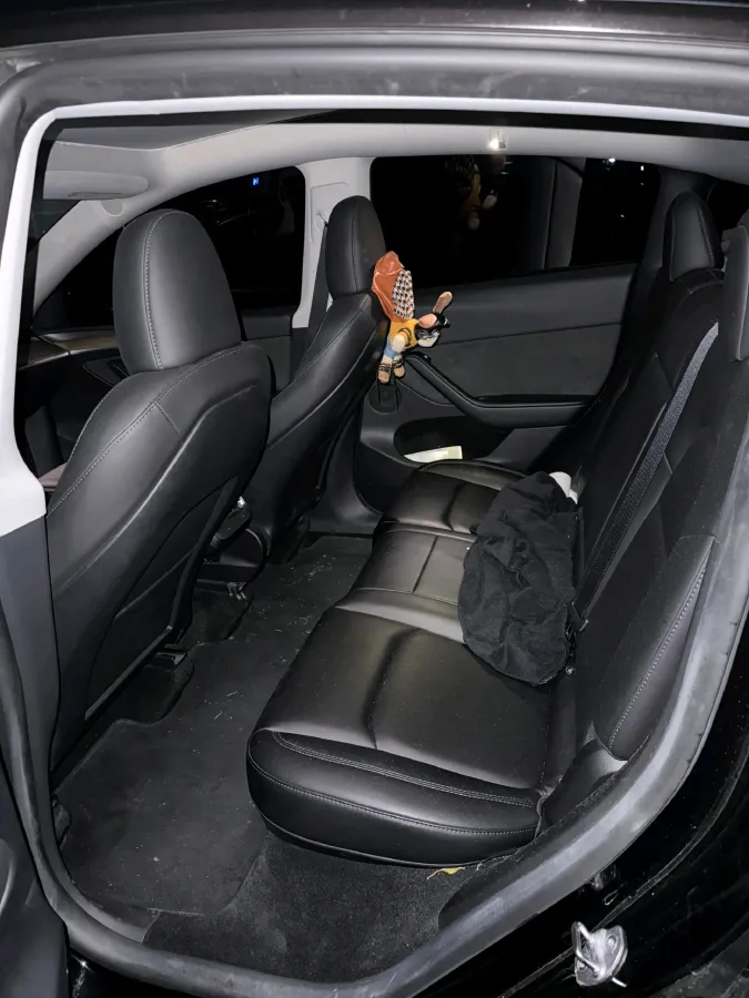 2022 Tesla Model Y BEV 60KWH,autocango,china used car exporter,china ev exporter,chinese used car exporter,chinese used ev exporter