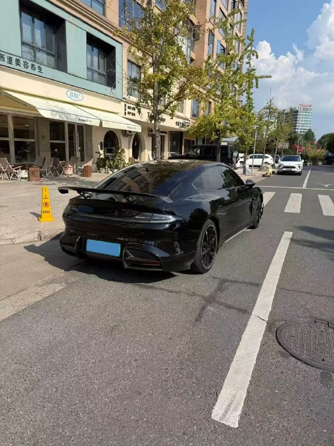 2025 MI SU7 Ultra BEV 93.7KWH,autocango,china used car exporter,china ev exporter,chinese used car exporter,chinese used ev exporter