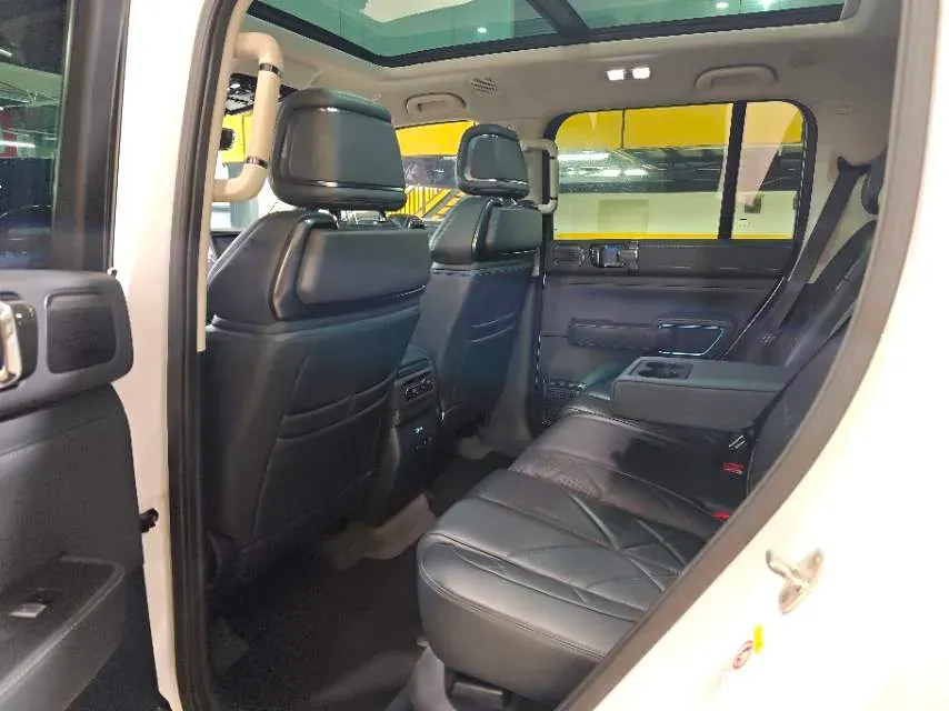 2023 FangChengBao Bao 5 1.5T 194HP L4 E-CVT PHEV 31.8KWH,autocango,china used car exporter,china ev exporter,chinese used car exporter,chinese used ev exporter