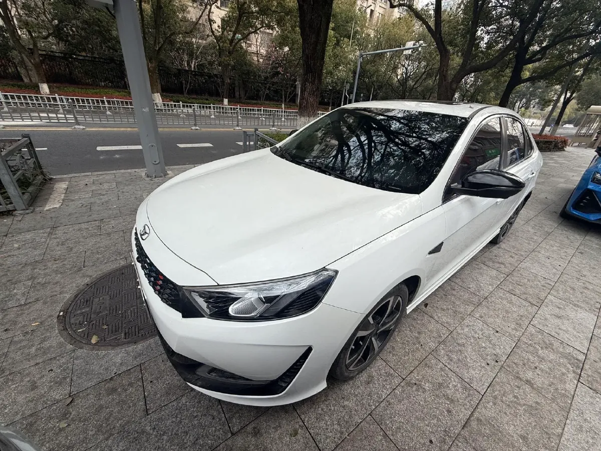 2021 KaiYi XuanDu 1.5T 156HP L4 CVT,autocango,china used car exporter,china ev exporter,chinese used car exporter,chinese used ev exporter