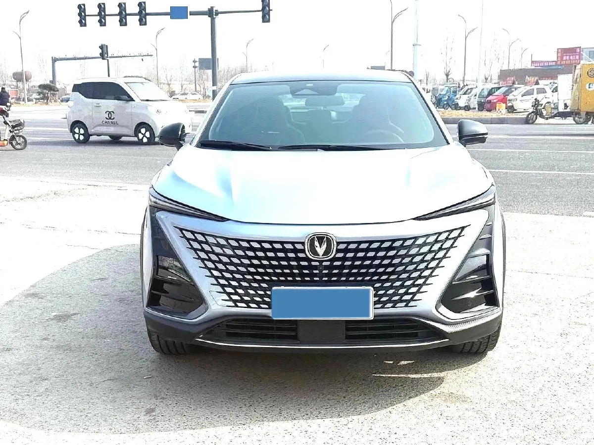 2022 ChangAn UNI-T 1.5T 188HP L4 7DCT,autocango,china used car exporter,china ev exporter,chinese used car exporter,chinese used ev exporter