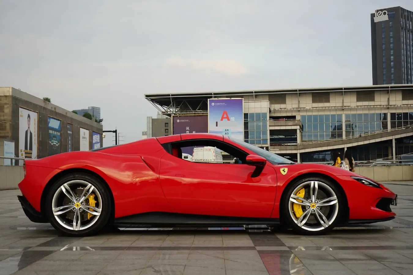 2022 Ferrari 296 3.0T 663HP V6 8DCT PHEV 7.45KWH,autocango,china used car exporter,china ev exporter,chinese used car exporter,chinese used ev exporter