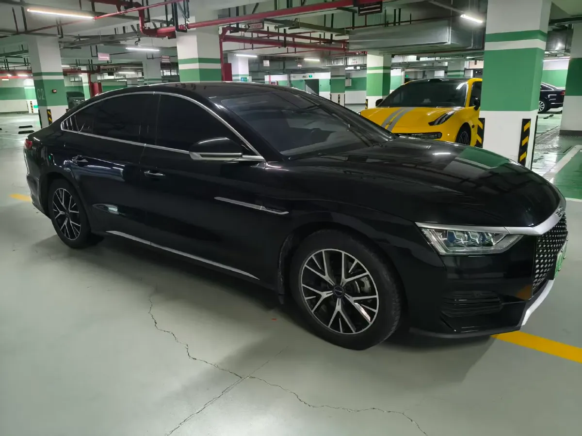 2022 BYD e9 BEV 63.36KWH,autocango,china used car exporter,china ev exporter,chinese used car exporter,chinese used ev exporter