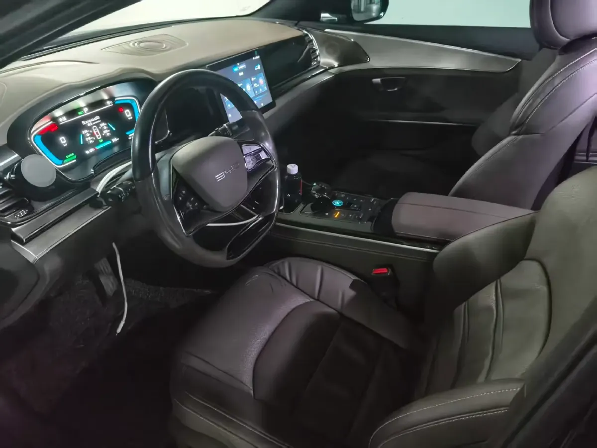 2022 BYD e9 BEV 63.36KWH,autocango,china used car exporter,china ev exporter,chinese used car exporter,chinese used ev exporter