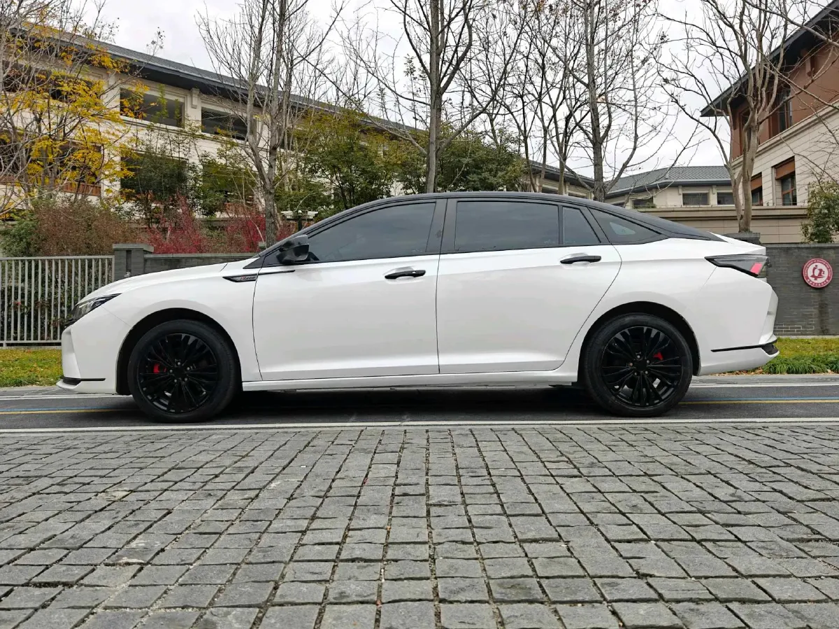 2021 DongFeng Aeolus YiXuan MAX 1.5T 190HP L4 7DCT,autocango,china used car exporter,china ev exporter,chinese used car exporter,chinese used ev exporter