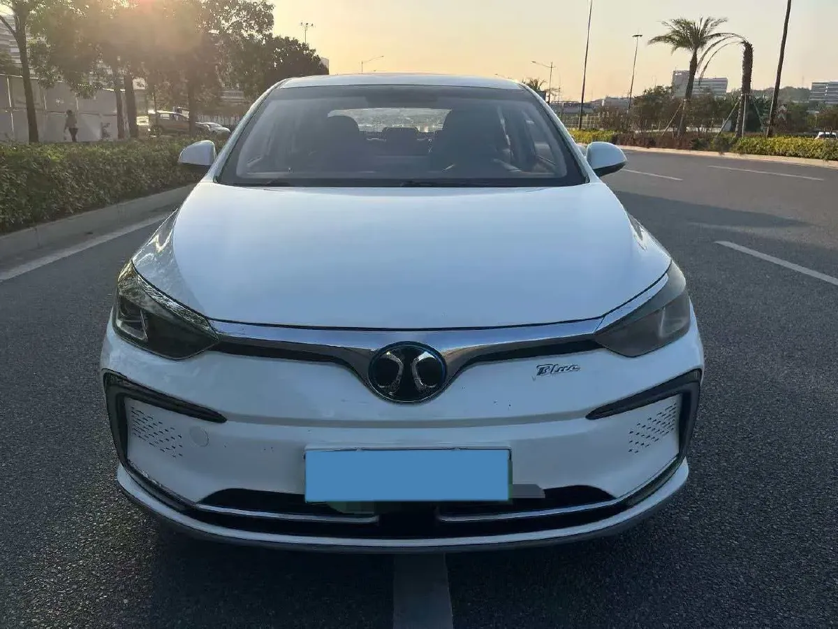 2018 BeiJing Auto EU5 BEV 53.66KWH,autocango,china used car exporter,china ev exporter,chinese used car exporter,chinese used ev exporter