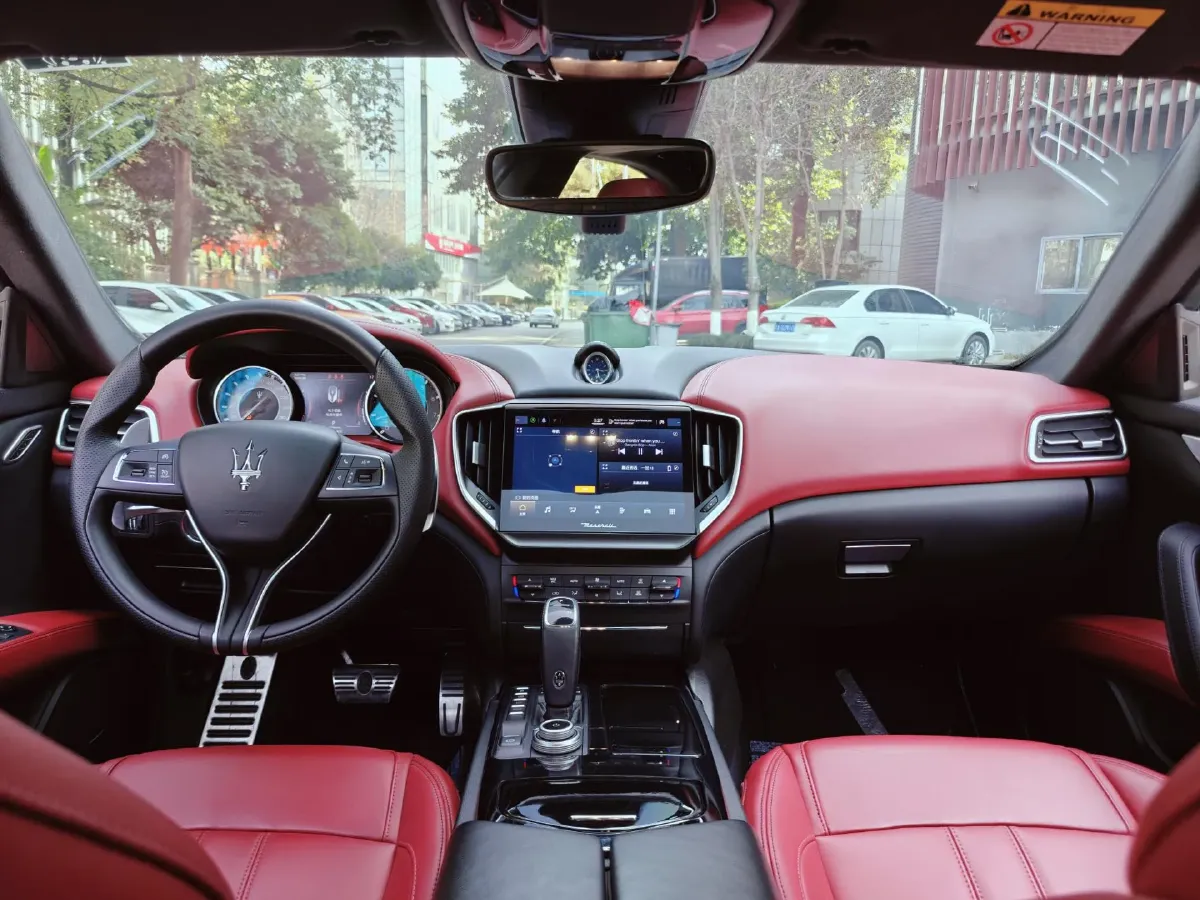 2022 Maserati Ghibli 3.0T 350HP V6 8AT,autocango,china used car exporter,china ev exporter,chinese used car exporter,chinese used ev exporter