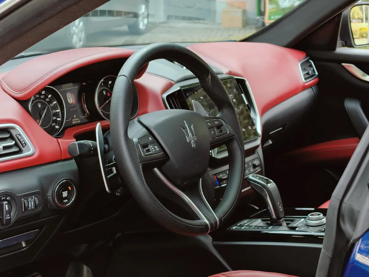 2022 Maserati Ghibli 3.0T 350HP V6 8AT,autocango,china used car exporter,china ev exporter,chinese used car exporter,chinese used ev exporter