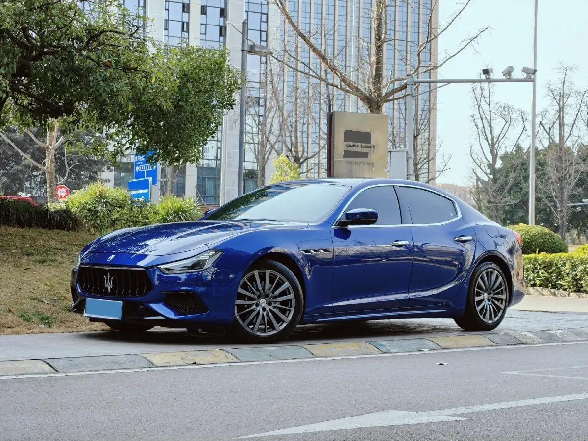 2022 Maserati Ghibli 3.0T 350HP V6 8AT,autocango,china used car exporter,china ev exporter,chinese used car exporter,chinese used ev exporter