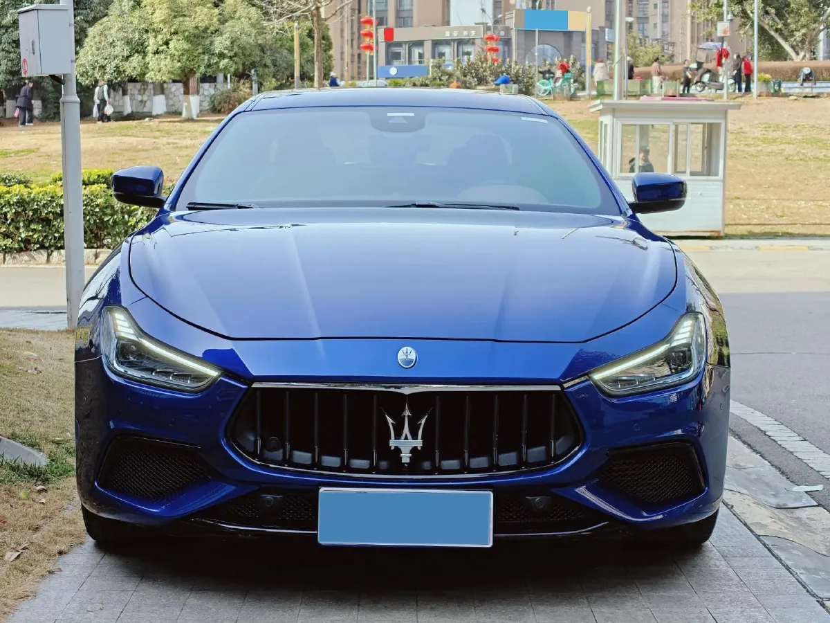 2022 Maserati Ghibli 3.0T 350HP V6 8AT,autocango,china used car exporter,china ev exporter,chinese used car exporter,chinese used ev exporter