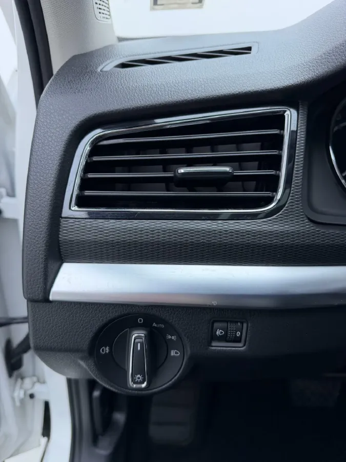 2022 Skoda Kamiq 1.5L 112HP L4 6AT,autocango,china used car exporter,china ev exporter,chinese used car exporter,chinese used ev exporter