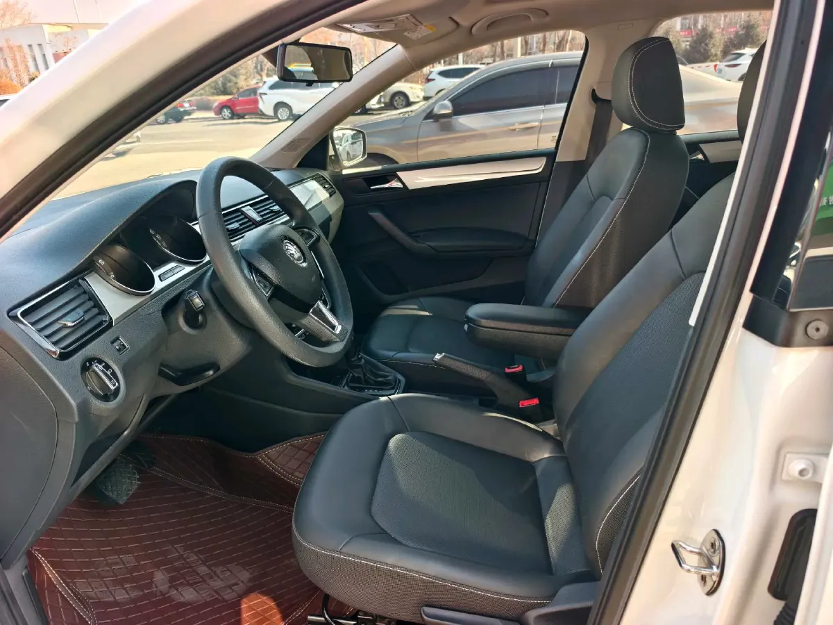 2019 Skoda Rapid Spaceback 1.5L 110HP L4 6AT,autocango,china used car exporter,china ev exporter,chinese used car exporter,chinese used ev exporter