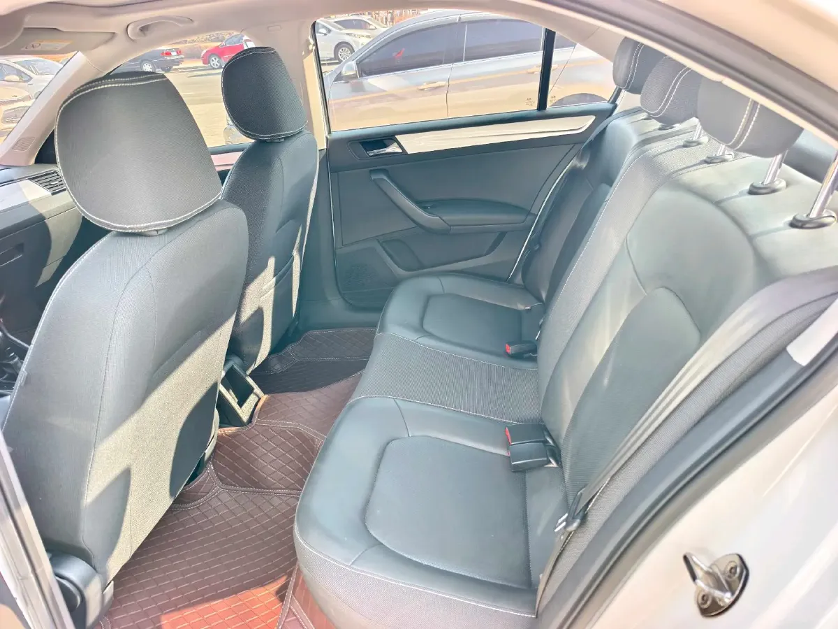 2019 Skoda Rapid Spaceback 1.5L 110HP L4 6AT,autocango,china used car exporter,china ev exporter,chinese used car exporter,chinese used ev exporter