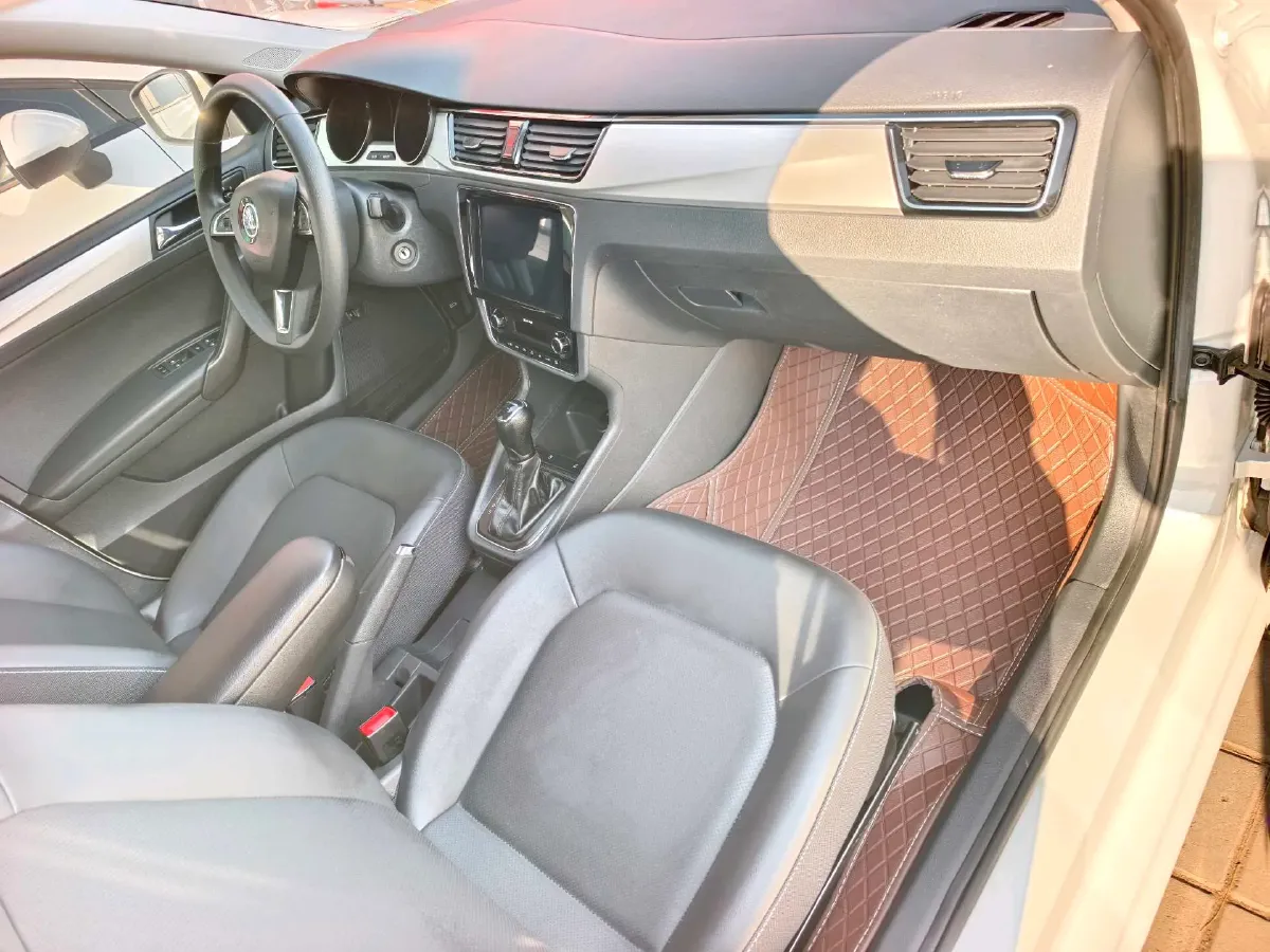 2019 Skoda Rapid Spaceback 1.5L 110HP L4 6AT,autocango,china used car exporter,china ev exporter,chinese used car exporter,chinese used ev exporter