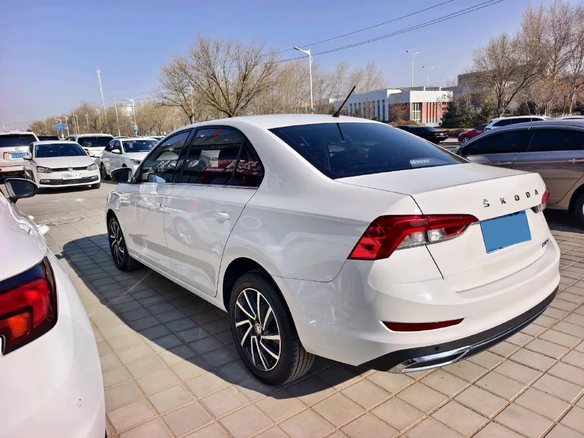 2019 Skoda Rapid Spaceback 1.5L 110HP L4 6AT,autocango,china used car exporter,china ev exporter,chinese used car exporter,chinese used ev exporter