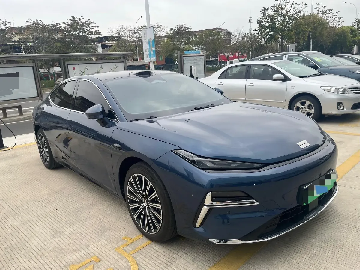 2025 Geely Galaxy Starshine 8 1.5T 163HP L4 3DHT PHEV 27.69KWH,autocango,china used car exporter,china ev exporter,chinese used car exporter,chinese used ev exporter
