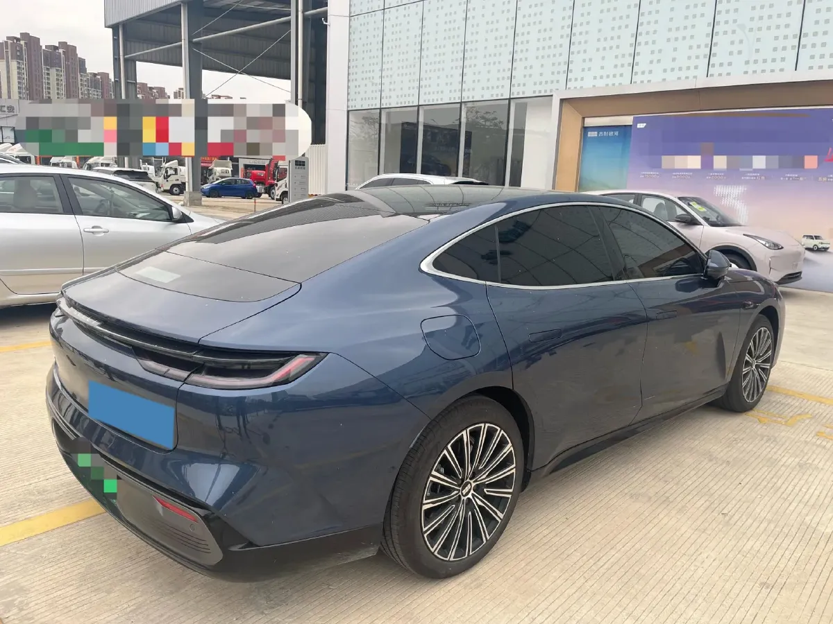 2025 Geely Galaxy Starshine 8 1.5T 163HP L4 3DHT PHEV 27.69KWH,autocango,china used car exporter,china ev exporter,chinese used car exporter,chinese used ev exporter