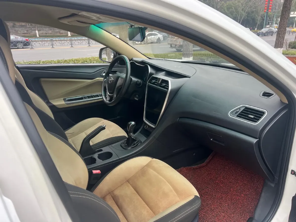 2017 HaiMa Family 1.6L 125HP L4 6MT,autocango,china used car exporter,china ev exporter,chinese used car exporter,chinese used ev exporter