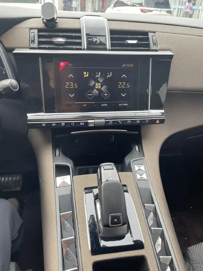 2018 DS 7 1.6T 180HP L4 8AT,autocango,china used car exporter,china ev exporter,chinese used car exporter,chinese used ev exporter