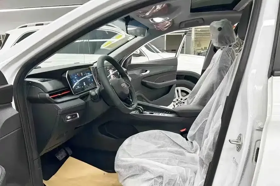 2024 Geely Binray 1.5T 181HP L4 7DCT,autocango,china used car exporter,china ev exporter,chinese used car exporter,chinese used ev exporter