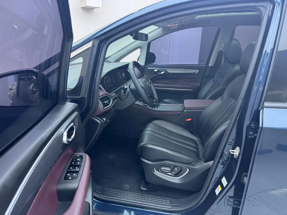 2021 GAC Trumpchi M6 1.5T 169HP L4 7DCT,autocango,china used car exporter,china ev exporter,chinese used car exporter,chinese used ev exporter