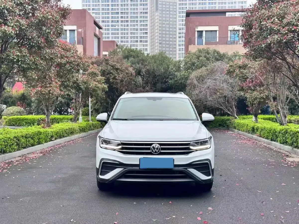 2023 Volkswagen Tiguan L 1.5T 160HP L4 7DCT,autocango,china used car exporter,china ev exporter,chinese used car exporter,chinese used ev exporter