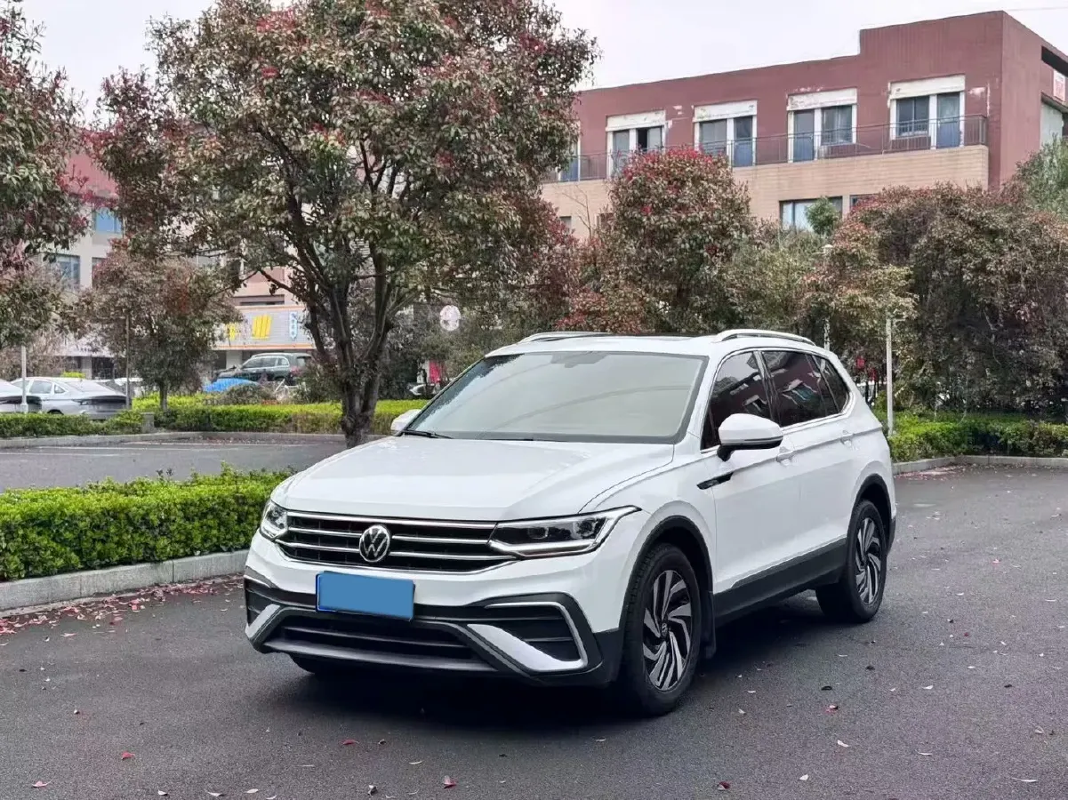 2023 Volkswagen Tiguan L 1.5T 160HP L4 7DCT,autocango,china used car exporter,china ev exporter,chinese used car exporter,chinese used ev exporter
