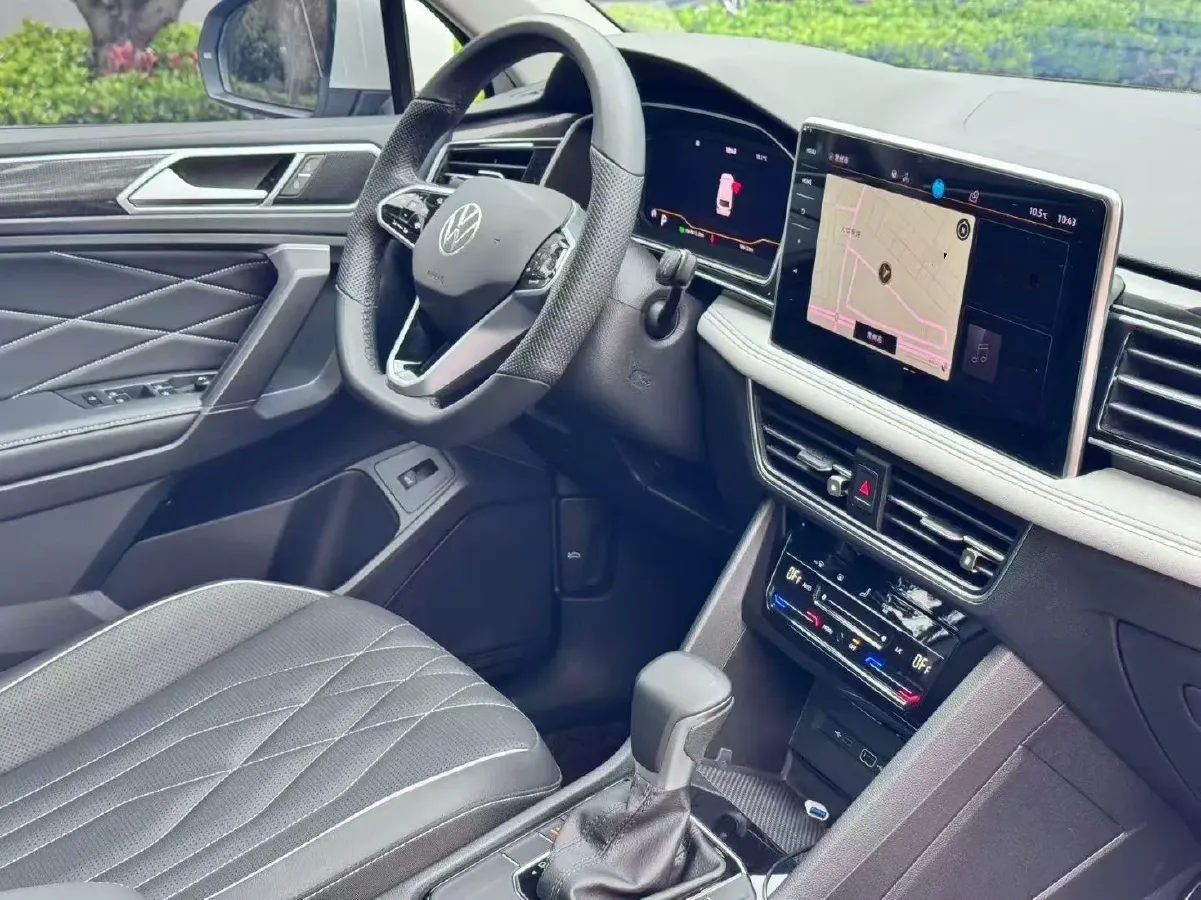 2023 Volkswagen Tiguan L 1.5T 160HP L4 7DCT,autocango,china used car exporter,china ev exporter,chinese used car exporter,chinese used ev exporter