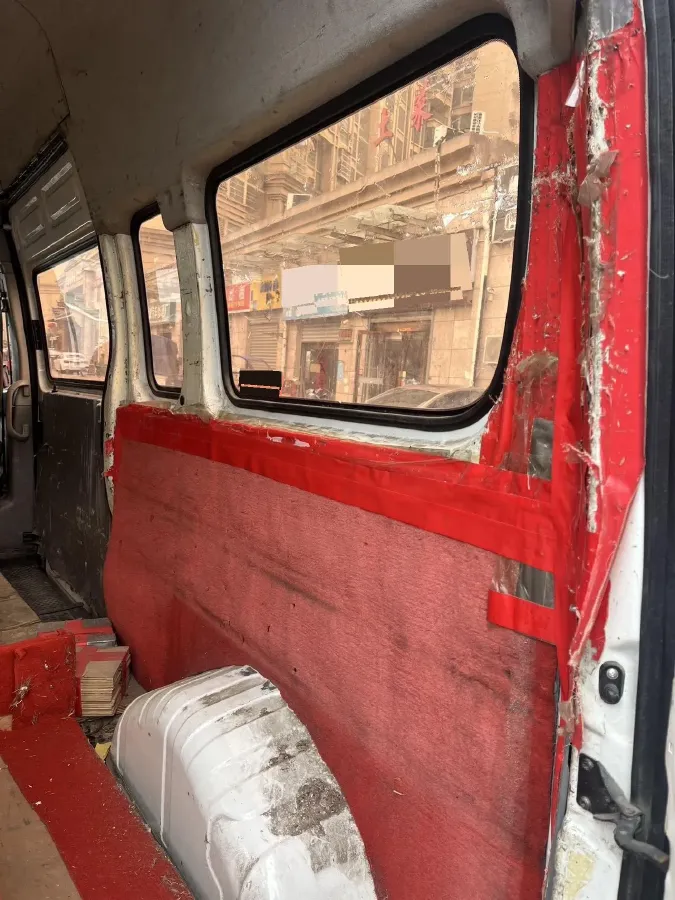 2013 MAXUS XinTu V80 2.5T 136HP L4 5MT,autocango,china used car exporter,china ev exporter,chinese used car exporter,chinese used ev exporter