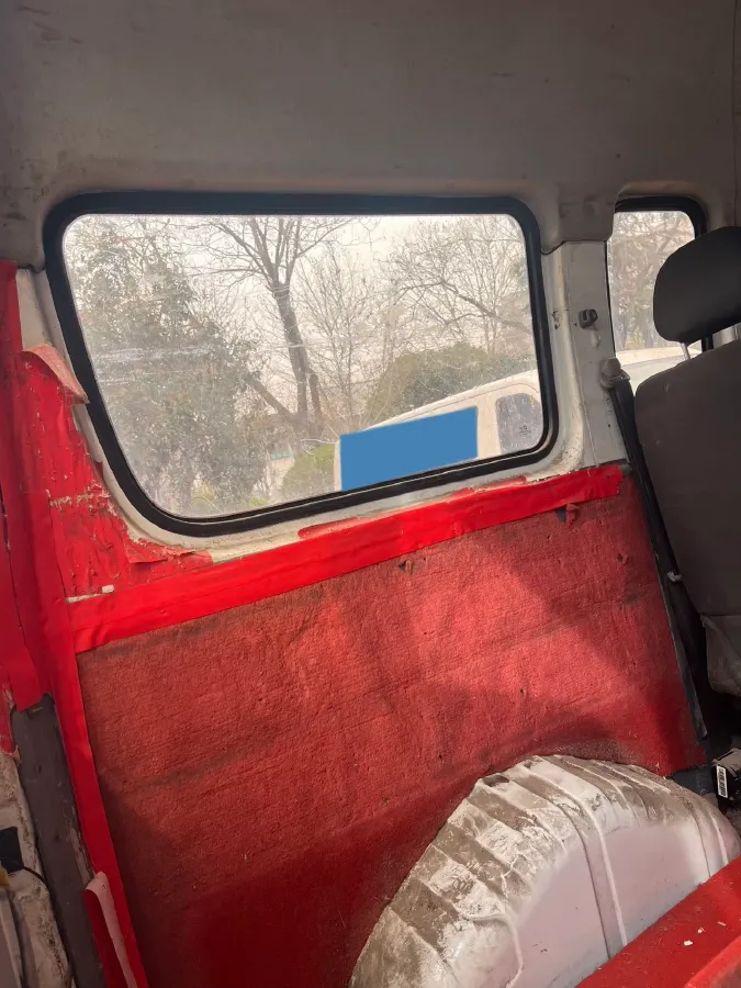 2013 MAXUS XinTu V80 2.5T 136HP L4 5MT,autocango,china used car exporter,china ev exporter,chinese used car exporter,chinese used ev exporter