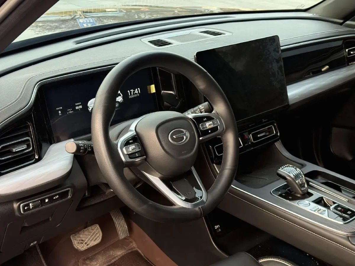 2022 GAC Trumpchi GS8 2.0T 252HP L4 8AT,autocango,china used car exporter,china ev exporter,chinese used car exporter,chinese used ev exporter