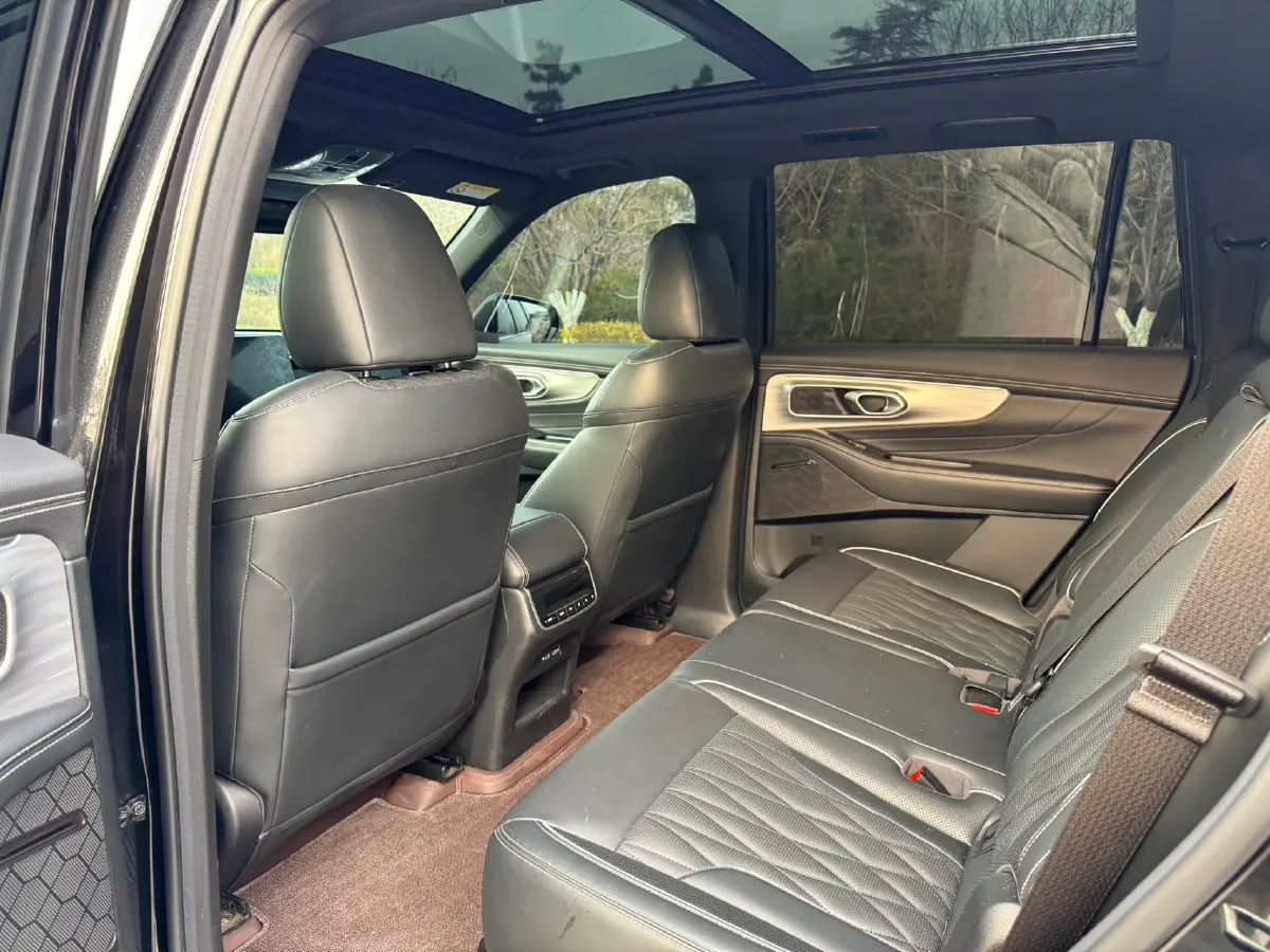 2022 GAC Trumpchi GS8 2.0T 252HP L4 8AT,autocango,china used car exporter,china ev exporter,chinese used car exporter,chinese used ev exporter