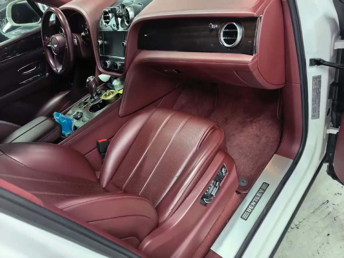 2018 Bentley Bentayga 4.0T 550HP V8 8AT,autocango,china used car exporter,china ev exporter,chinese used car exporter,chinese used ev exporter