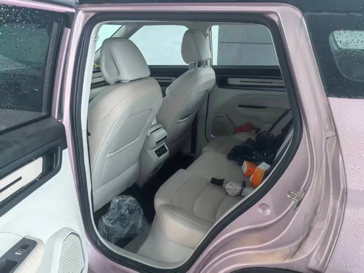 2023 Geely ICON 1.5T 181HP L4 7DCT,autocango,china used car exporter,china ev exporter,chinese used car exporter,chinese used ev exporter