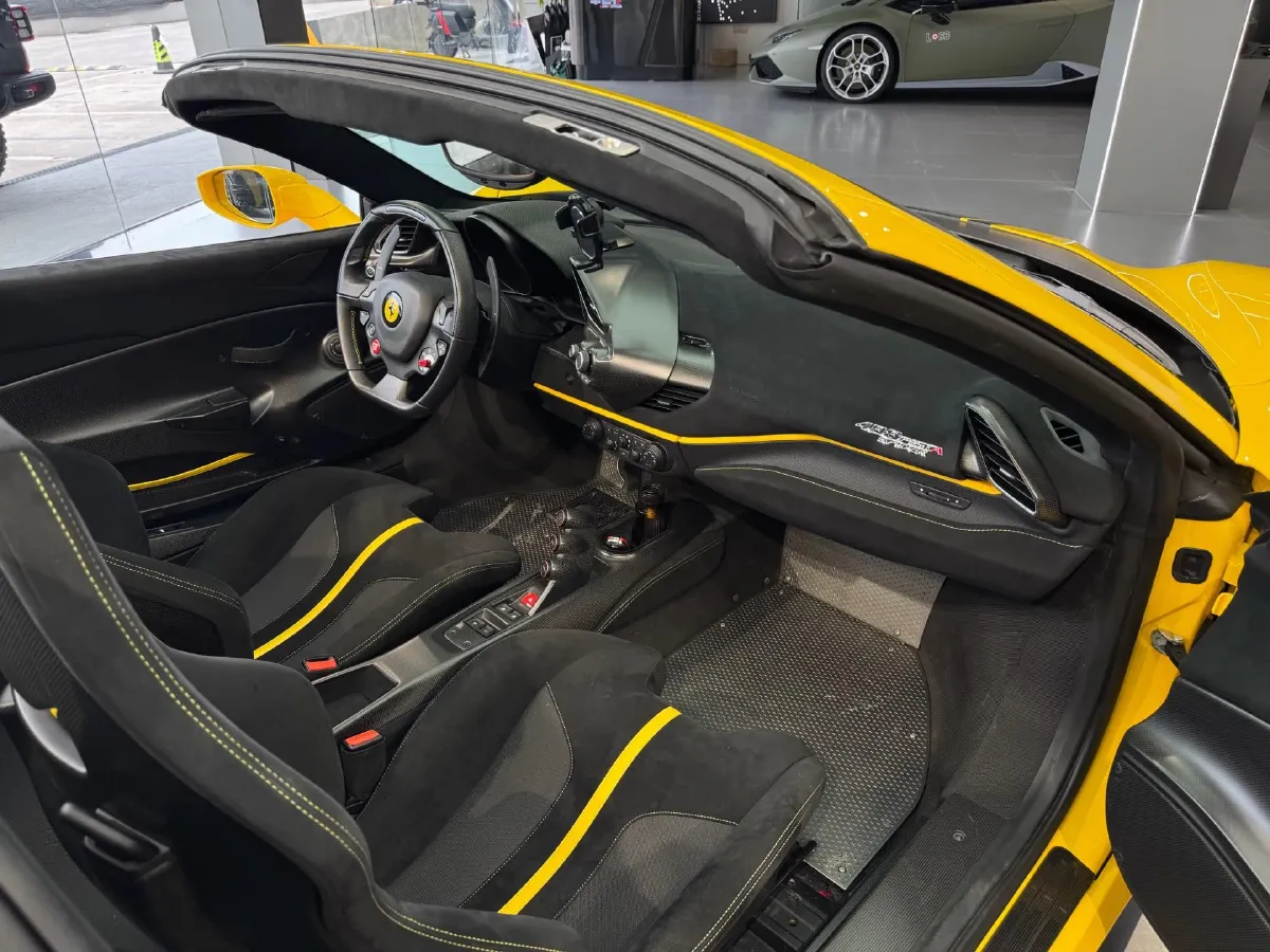 2018 Ferrari 488 3.9T 720HP V8 7DCT,autocango,china used car exporter,china ev exporter,chinese used car exporter,chinese used ev exporter