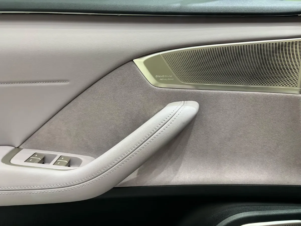 2024 IM L6 BEV 75KWH,autocango,china used car exporter,china ev exporter,chinese used car exporter,chinese used ev exporter