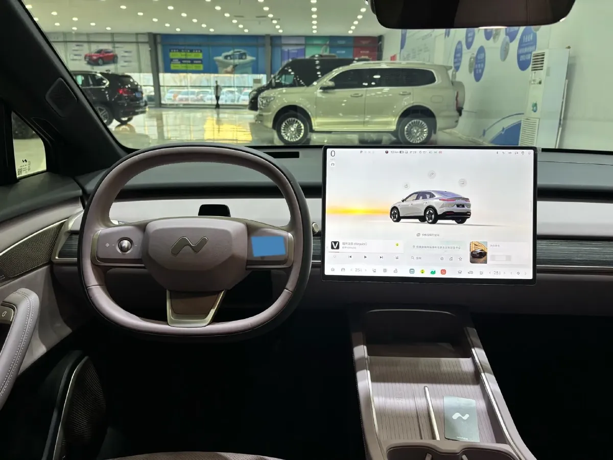 2024 IM L6 BEV 75KWH,autocango,china used car exporter,china ev exporter,chinese used car exporter,chinese used ev exporter