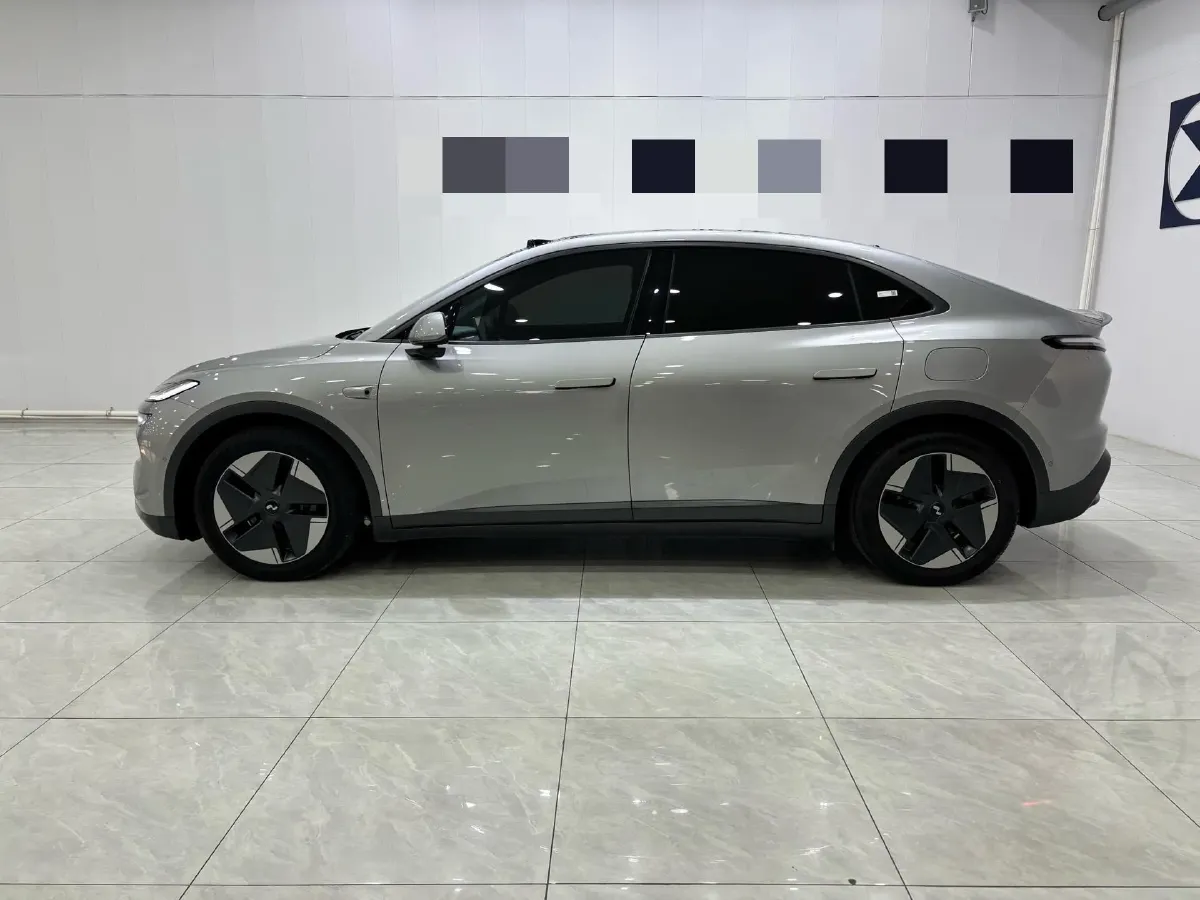 2024 IM L6 BEV 75KWH,autocango,china used car exporter,china ev exporter,chinese used car exporter,chinese used ev exporter