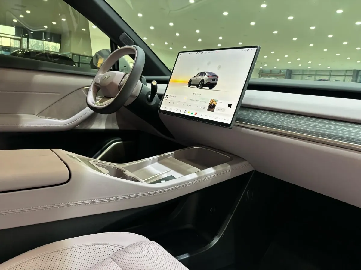 2024 IM L6 BEV 75KWH,autocango,china used car exporter,china ev exporter,chinese used car exporter,chinese used ev exporter