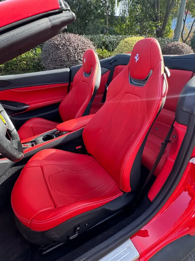 2021 Ferrari Portofino 3.9T 620HP V8 8DCT,autocango,china used car exporter,china ev exporter,chinese used car exporter,chinese used ev exporter