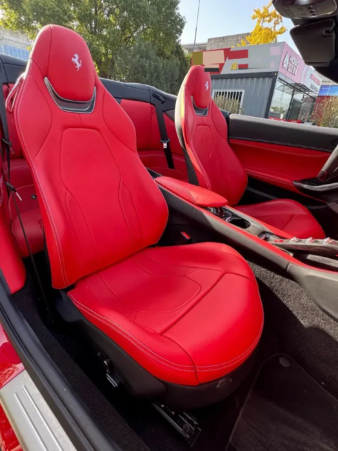 2021 Ferrari Portofino 3.9T 620HP V8 8DCT,autocango,china used car exporter,china ev exporter,chinese used car exporter,chinese used ev exporter