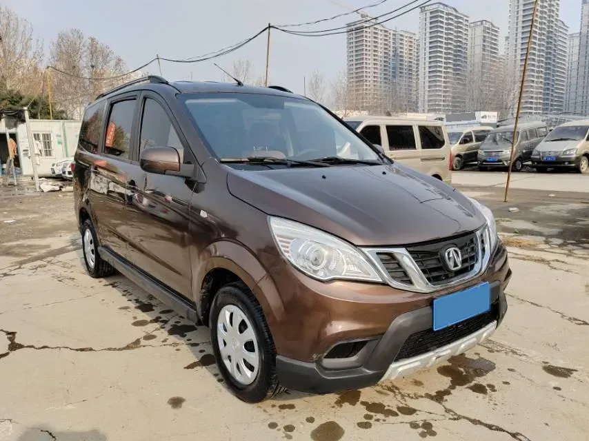 2016 BAIC WeiWang M35 1.5L 116HP L4 5MT,autocango,china used car exporter,china ev exporter,chinese used car exporter,chinese used ev exporter