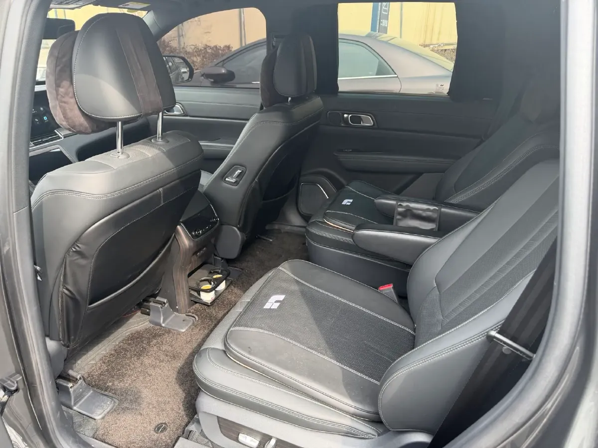 2021 Li ONE Range Extended 131HP REEV 40.5KWH,autocango,china used car exporter,china ev exporter,chinese used car exporter,chinese used ev exporter