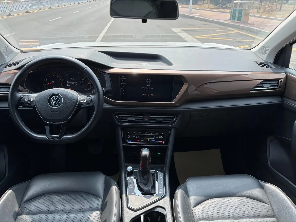 2021 Volkswagen Tharu 1.4T 150HP L4 7DCT,autocango,china used car exporter,china ev exporter,chinese used car exporter,chinese used ev exporter