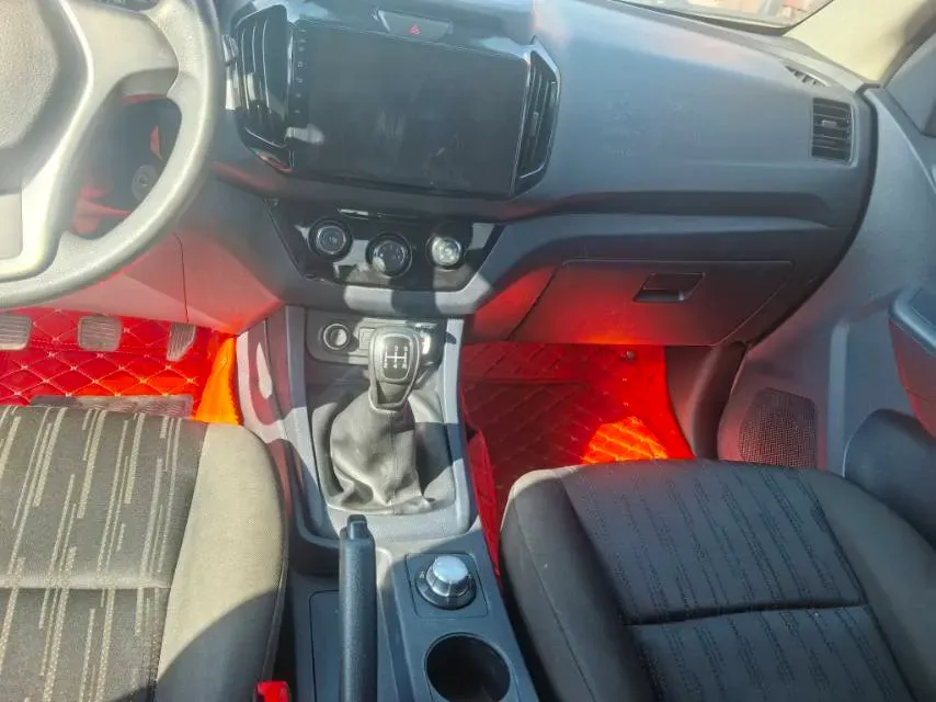 2018 Isuzu Jim 2.8T 116HP L4 5MT,autocango,china used car exporter,china ev exporter,chinese used car exporter,chinese used ev exporter