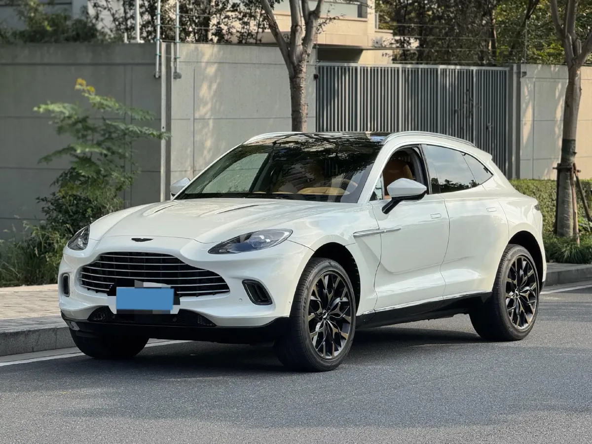 2021 Aston Martin DBX 4.0T 550HP V8 9AT,autocango,china used car exporter,china ev exporter,chinese used car exporter,chinese used ev exporter